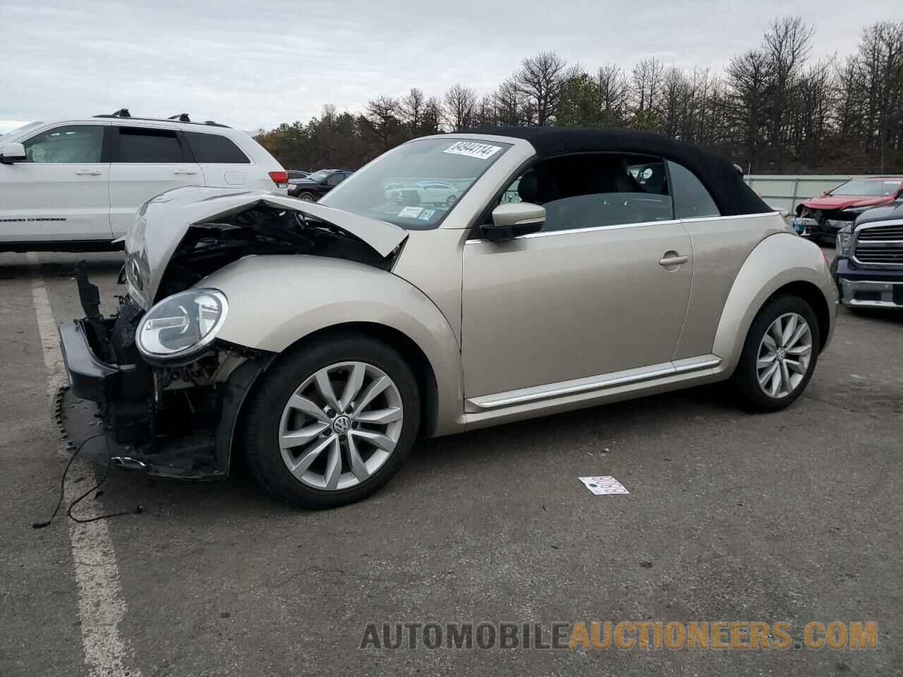 3VW5X7AT5DM824496 VOLKSWAGEN BEETLE 2013