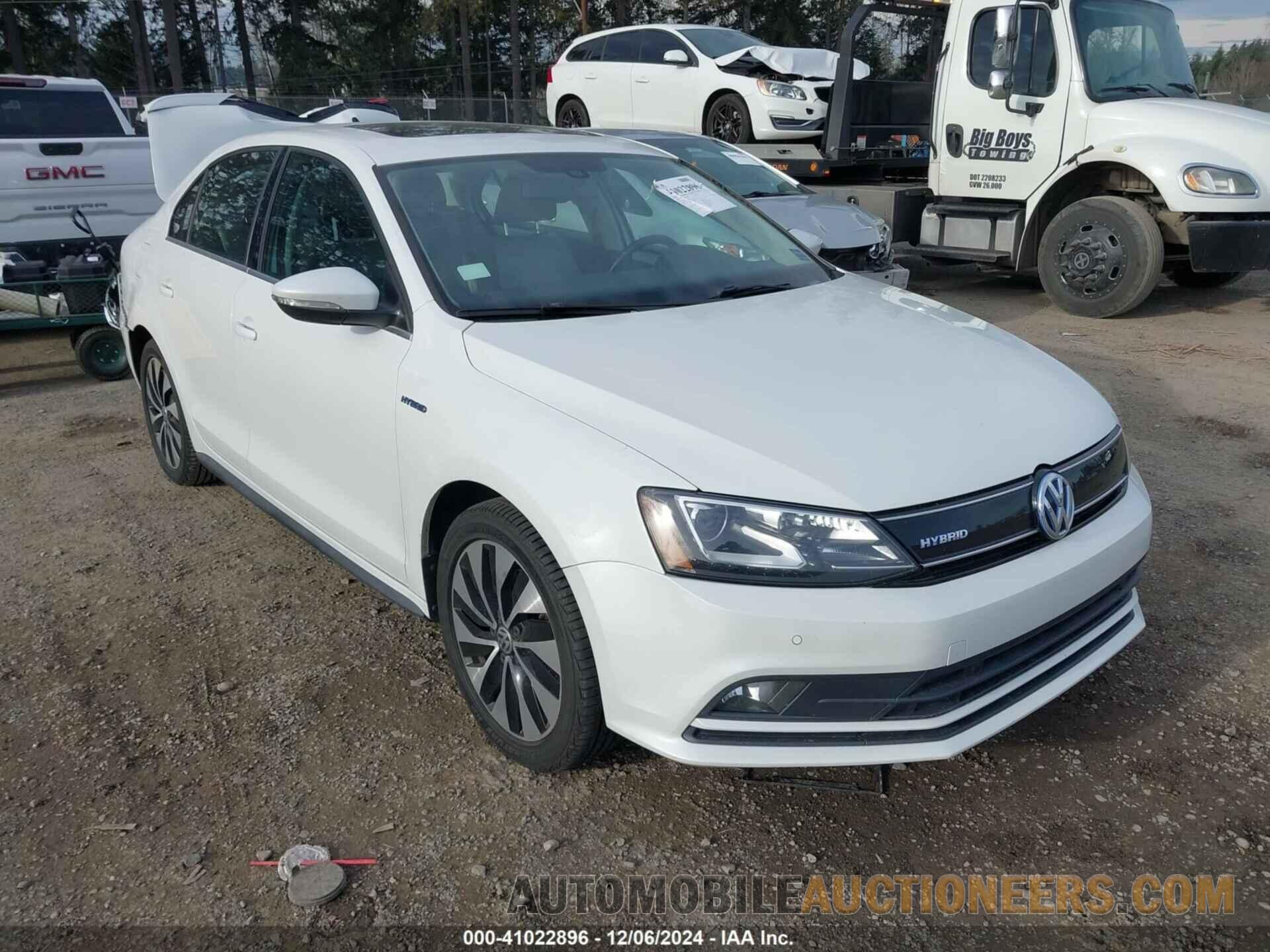 3VW637AJ5FM330284 VOLKSWAGEN JETTA HYBRID 2015