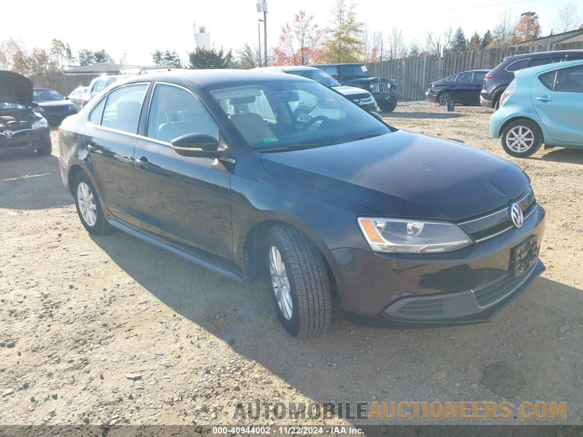 3VW637AJ9DM259927 VOLKSWAGEN JETTA HYBRID 2013