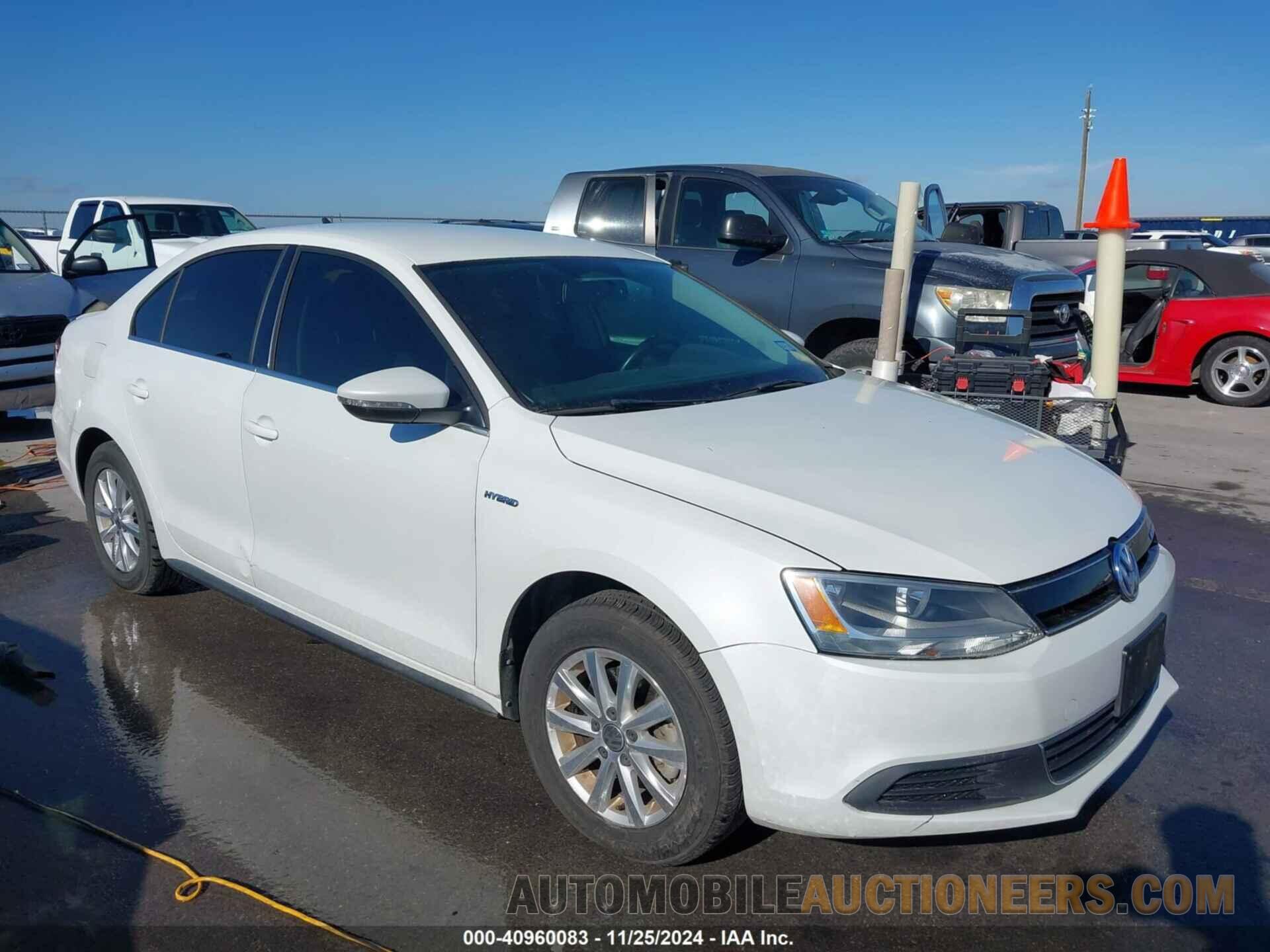 3VW637AJXDM307385 VOLKSWAGEN JETTA HYBRID 2013