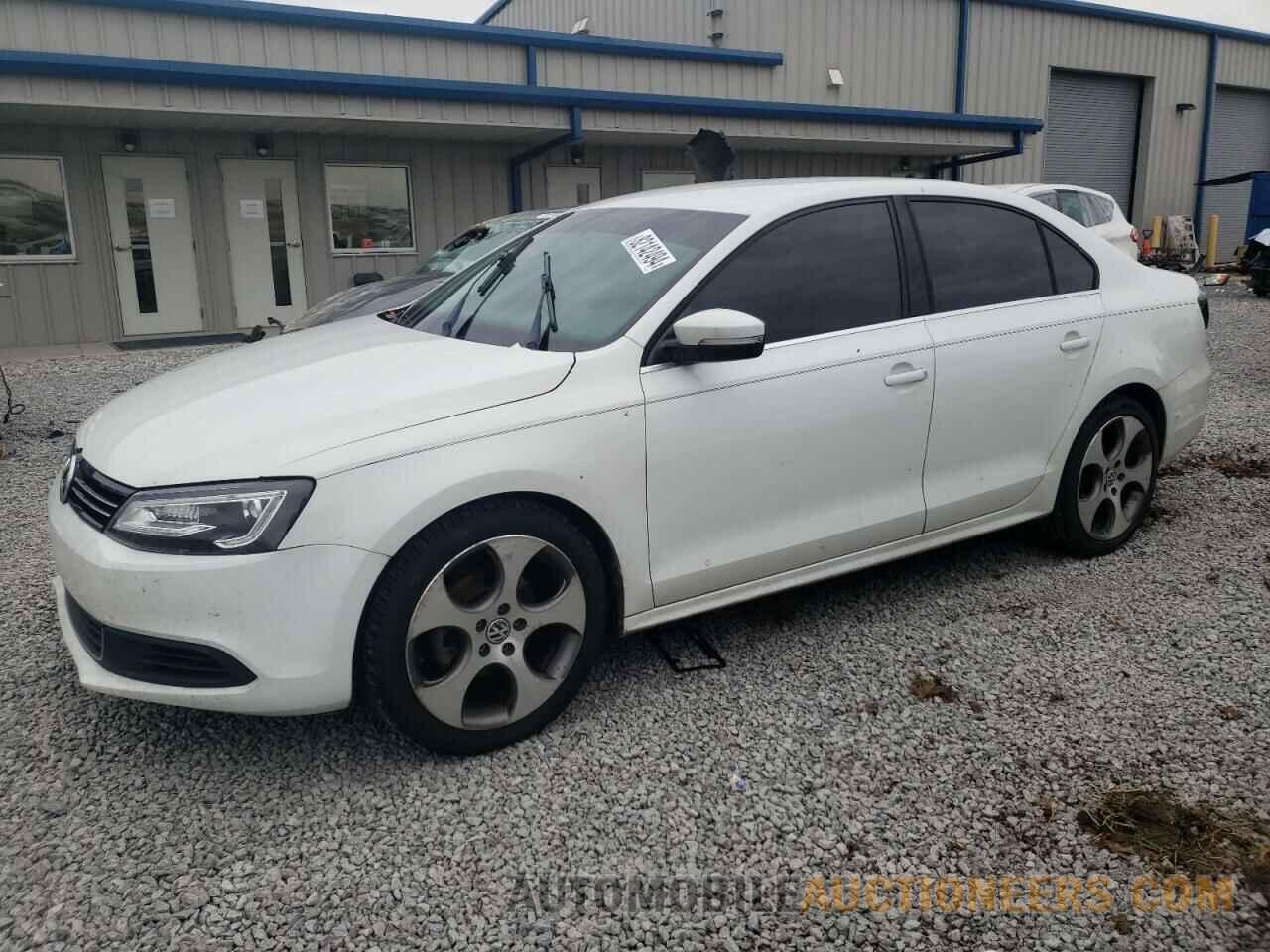 3VWB07AJ4EM415199 VOLKSWAGEN JETTA 2014