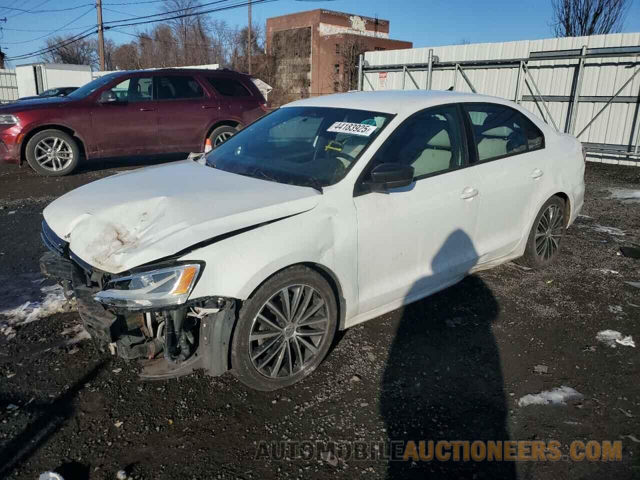 3VWB17AJ4GM256698 VOLKSWAGEN JETTA 2016