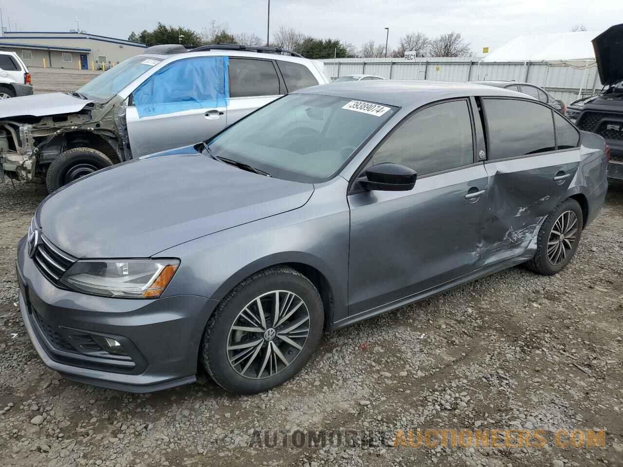 3VWB67AJ6JM215692 VOLKSWAGEN JETTA 2018