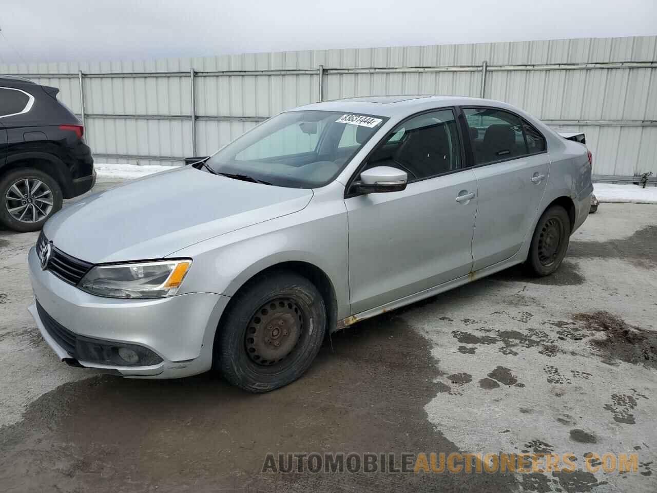 3VWBK7AJ7DM437111 VOLKSWAGEN JETTA 2013