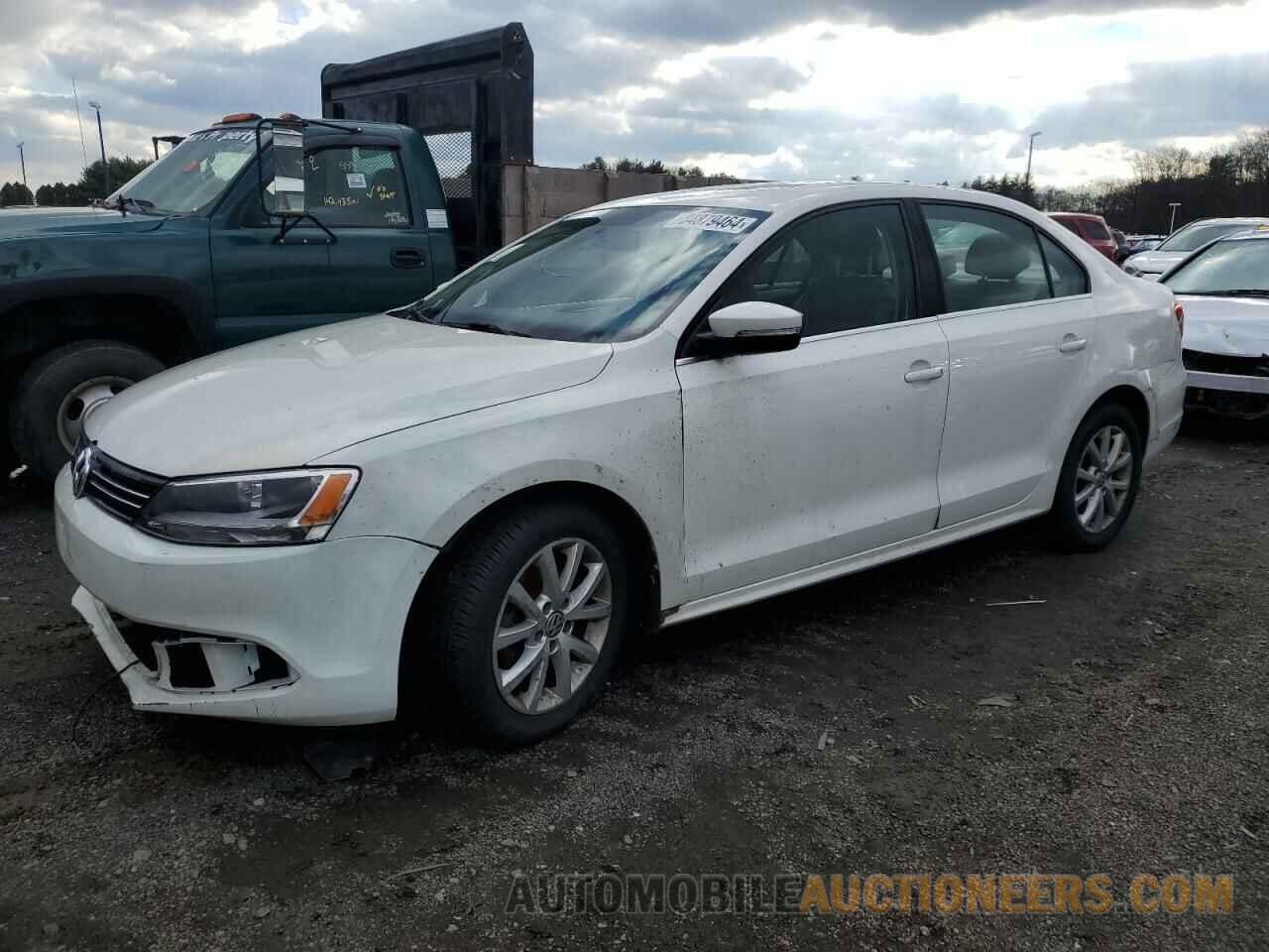 3VWBP7AJ0DM387377 VOLKSWAGEN JETTA 2013