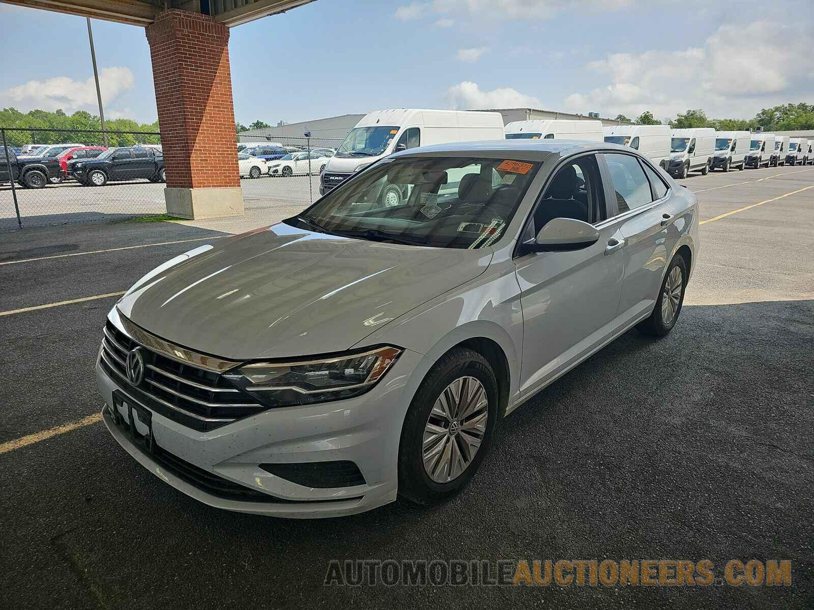 3VWC57BU3KM074114 Volkswagen Jetta 2019