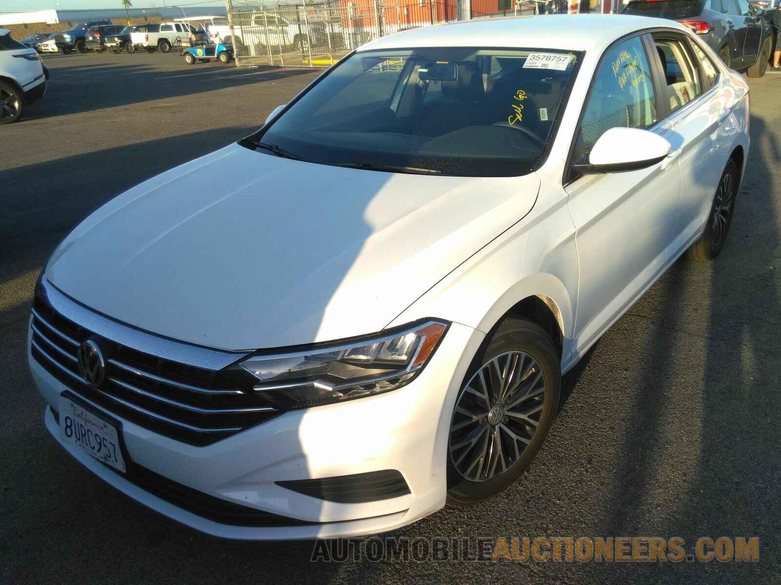 3VWC57BU7MM032595 Volkswagen Jetta 2021