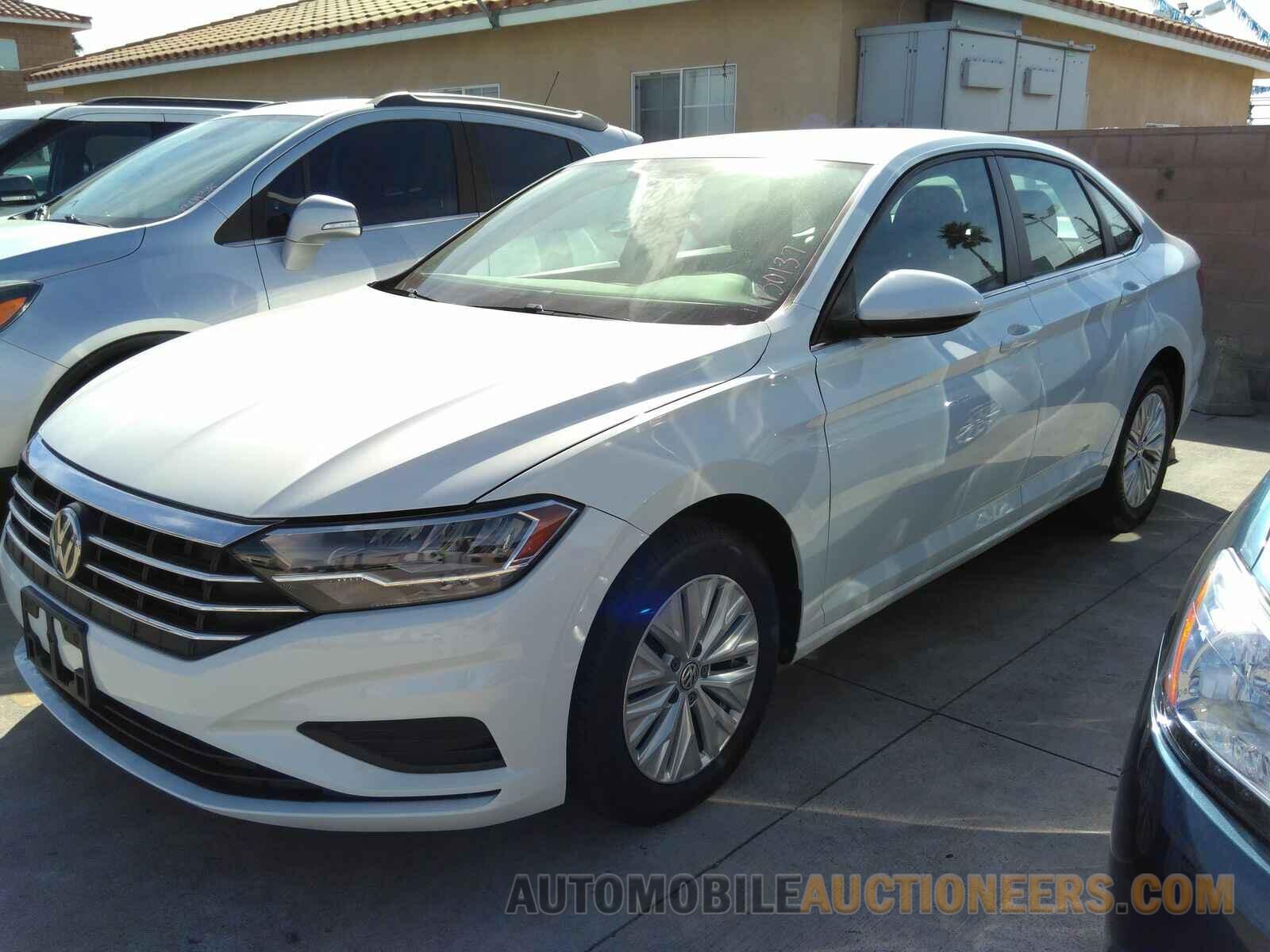 3VWC57BU8KM125624 Volkswagen Jetta 2019