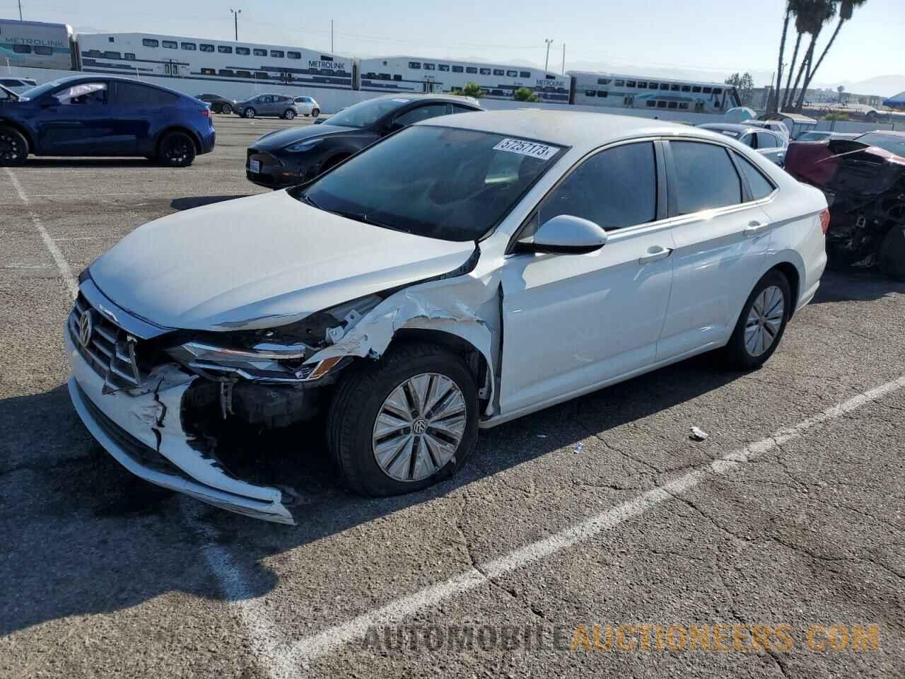 3VWCB7BU0KM185888 VOLKSWAGEN JETTA 2019