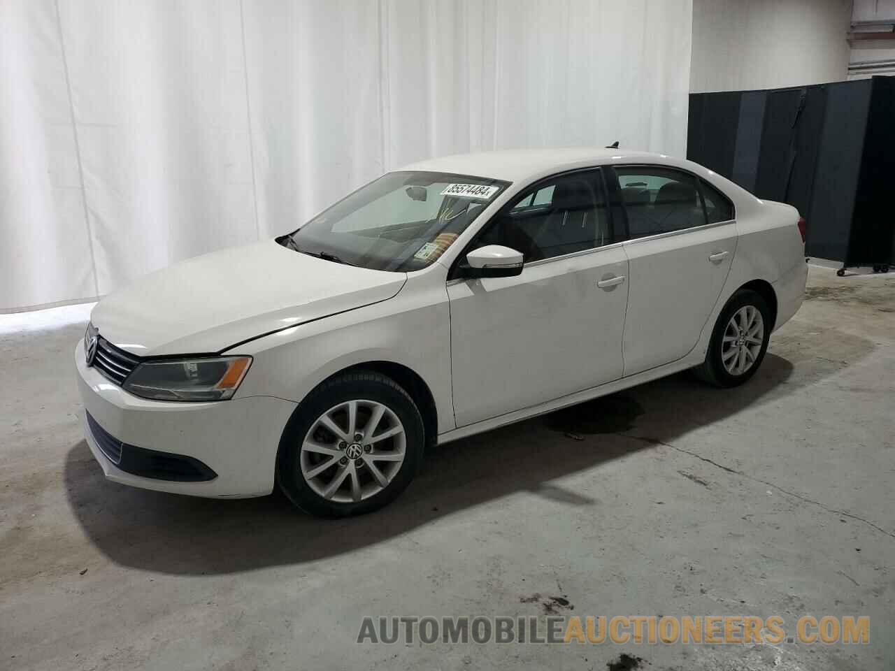 3VWD07AJ5EM357564 VOLKSWAGEN JETTA 2014