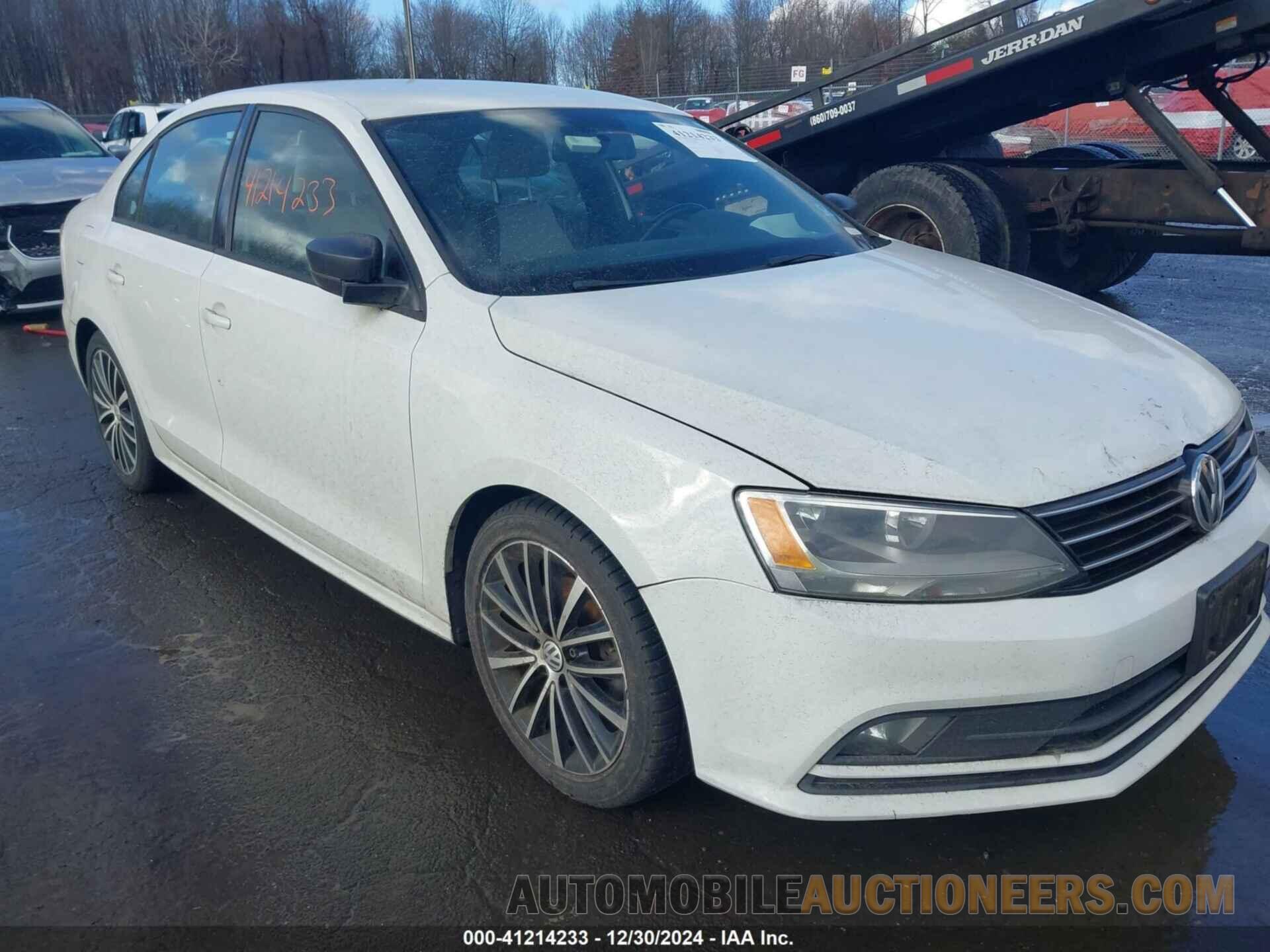 3VWD17AJ0FM215055 VOLKSWAGEN JETTA 2015