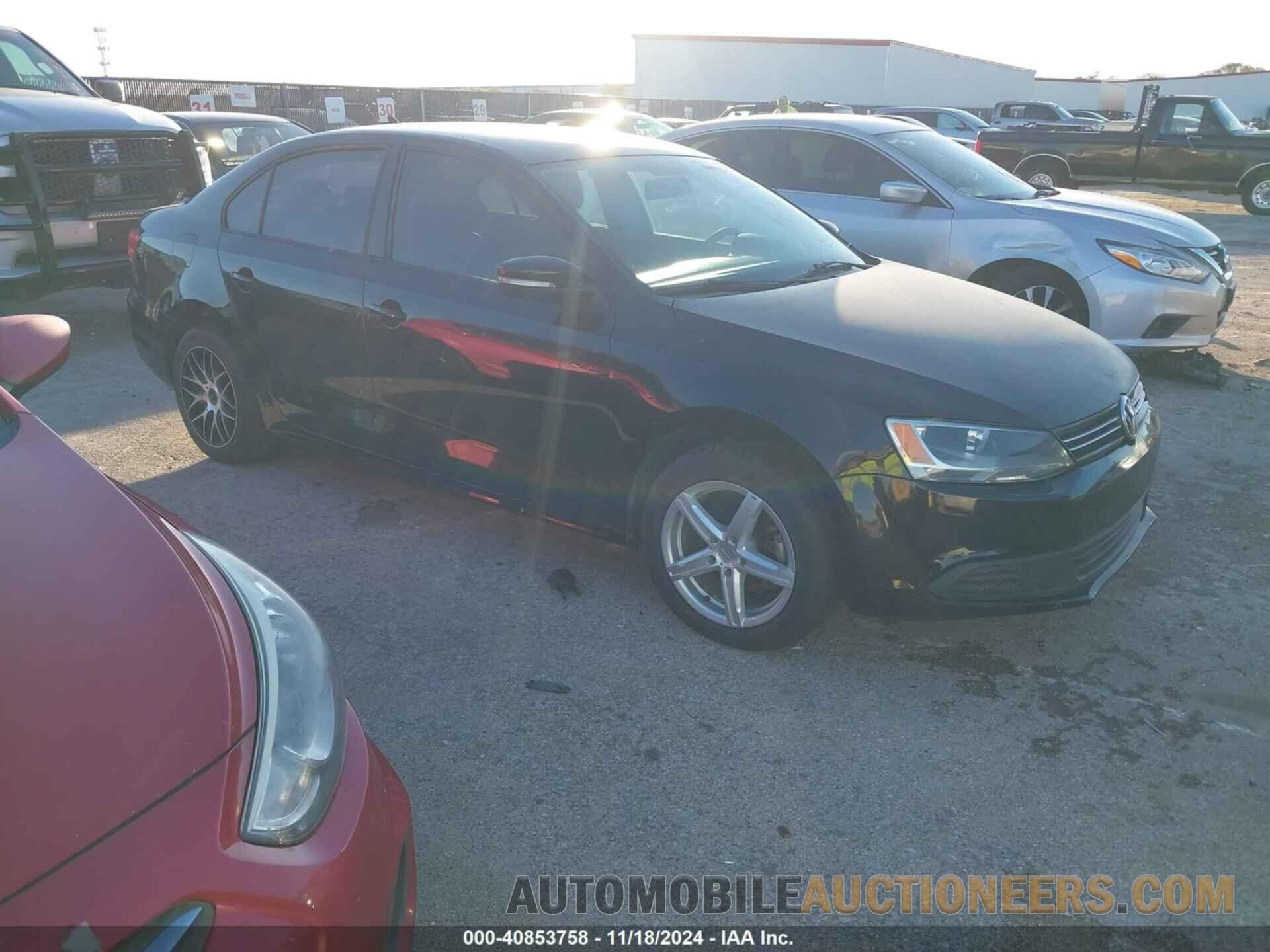 3VWD17AJ1EM418406 VOLKSWAGEN JETTA 2014