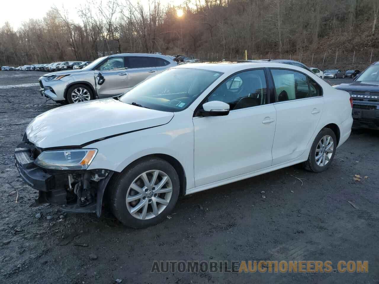 3VWD17AJ1EM443175 VOLKSWAGEN JETTA 2014