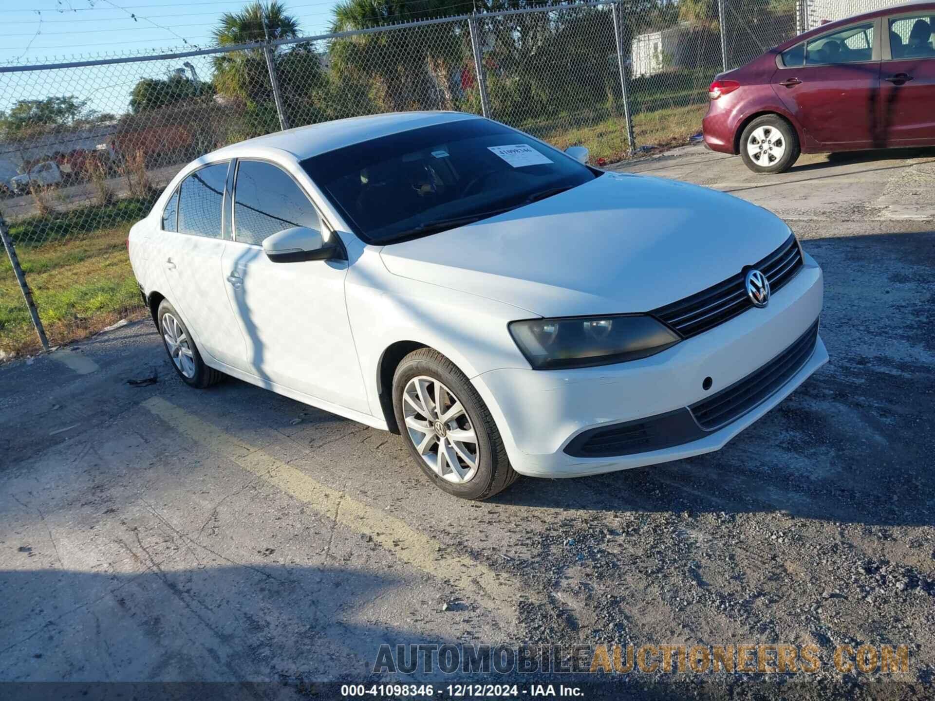 3VWD17AJ4EM293174 VOLKSWAGEN JETTA 2014