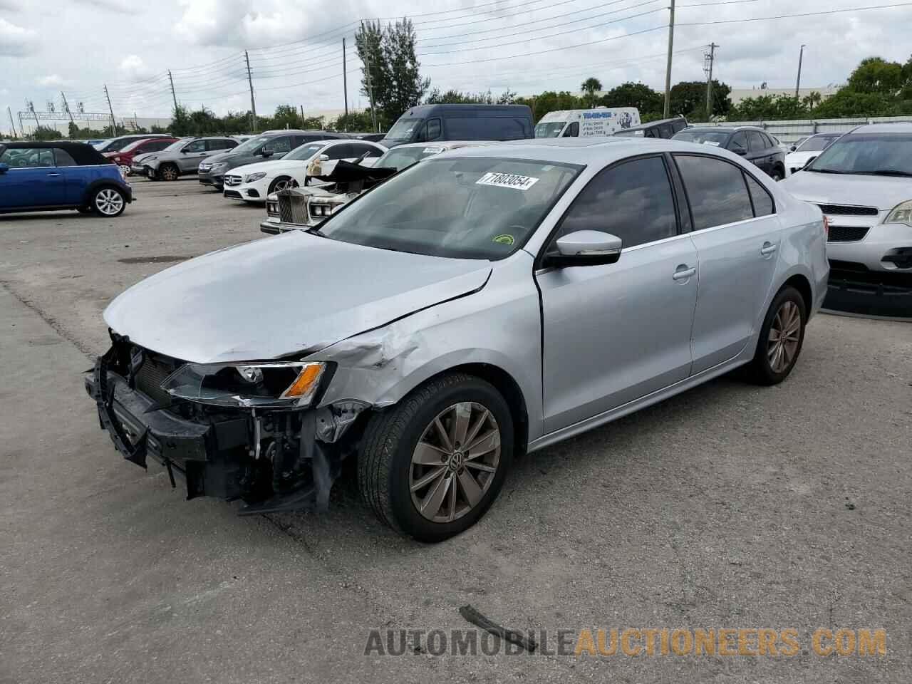 3VWD17AJ4FM242453 VOLKSWAGEN JETTA 2015