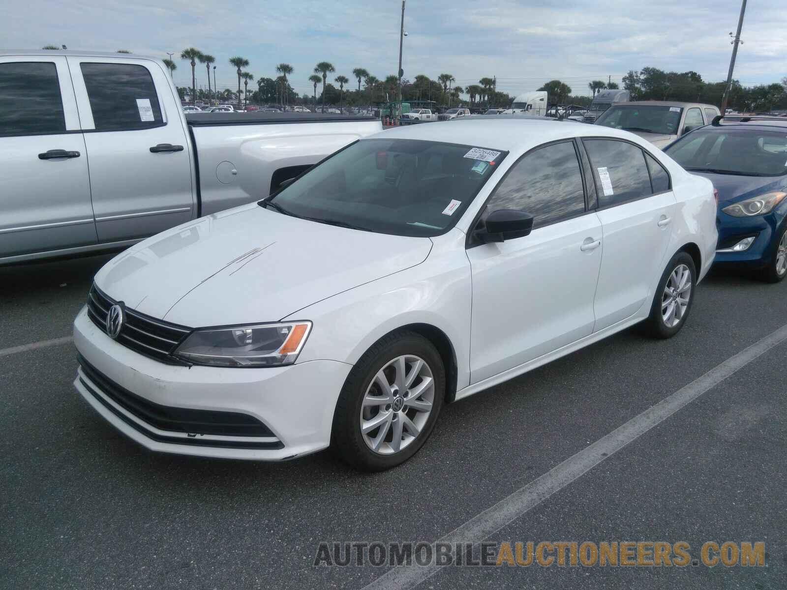 3VWD17AJ4FM250147 Volkswagen Jetta Sedan 2015