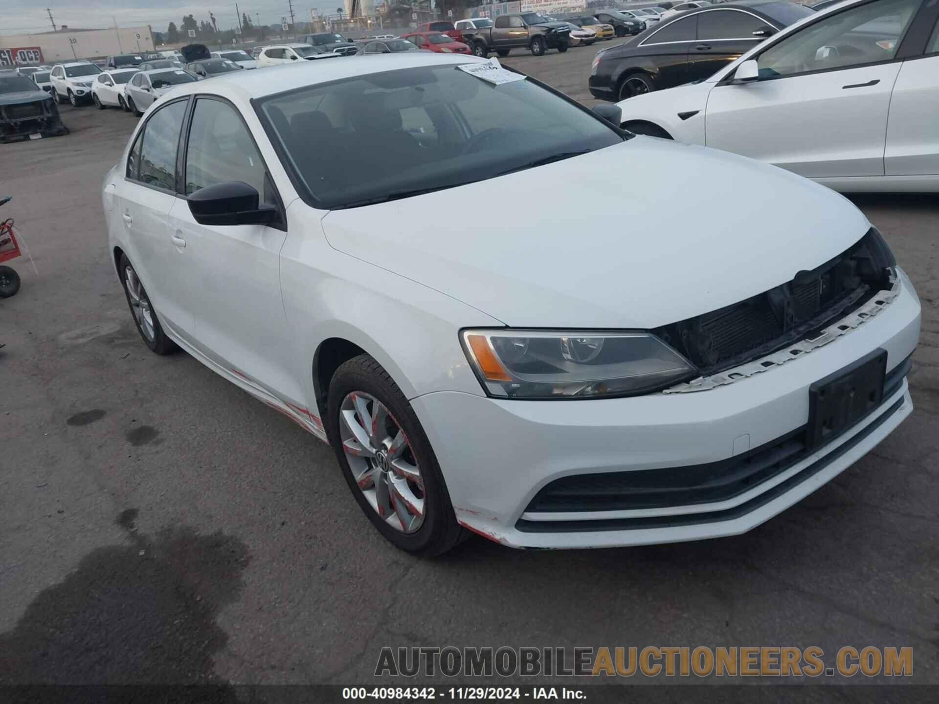 3VWD17AJ5FM265658 VOLKSWAGEN JETTA 2015