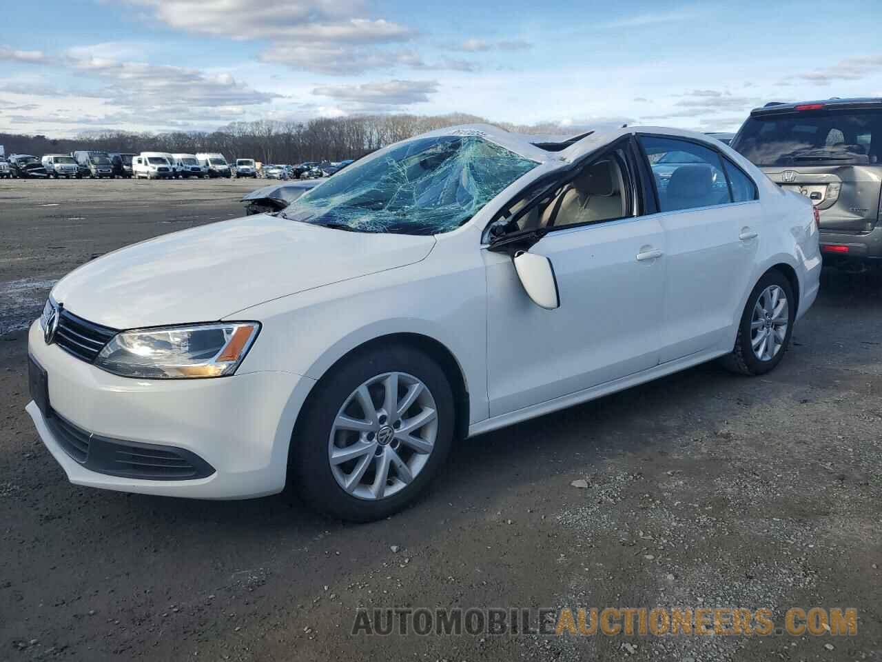 3VWD17AJ8EM381340 VOLKSWAGEN JETTA 2014