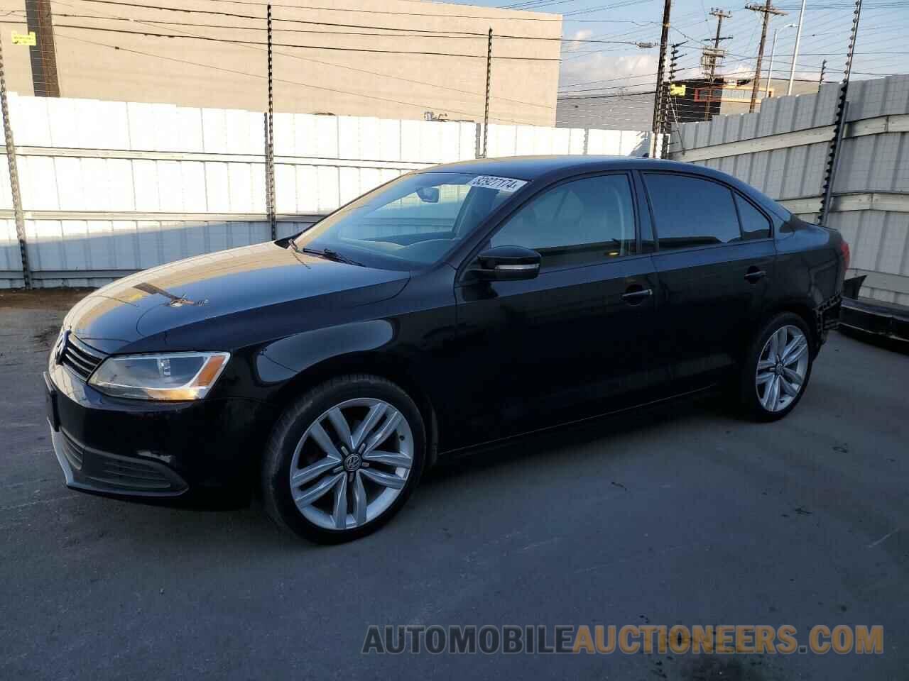 3VWD17AJ8EM395609 VOLKSWAGEN JETTA 2014