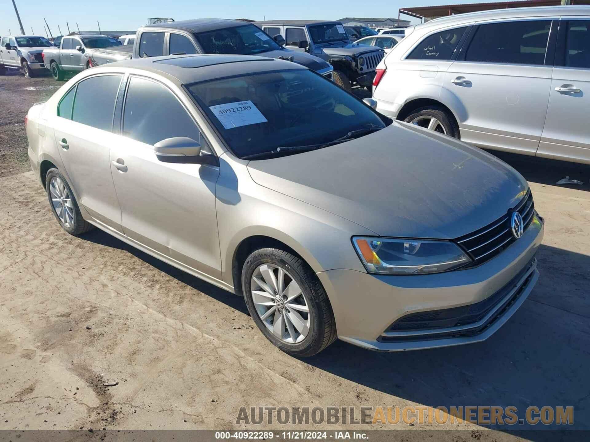 3VWD17AJ8FM255593 VOLKSWAGEN JETTA 2015