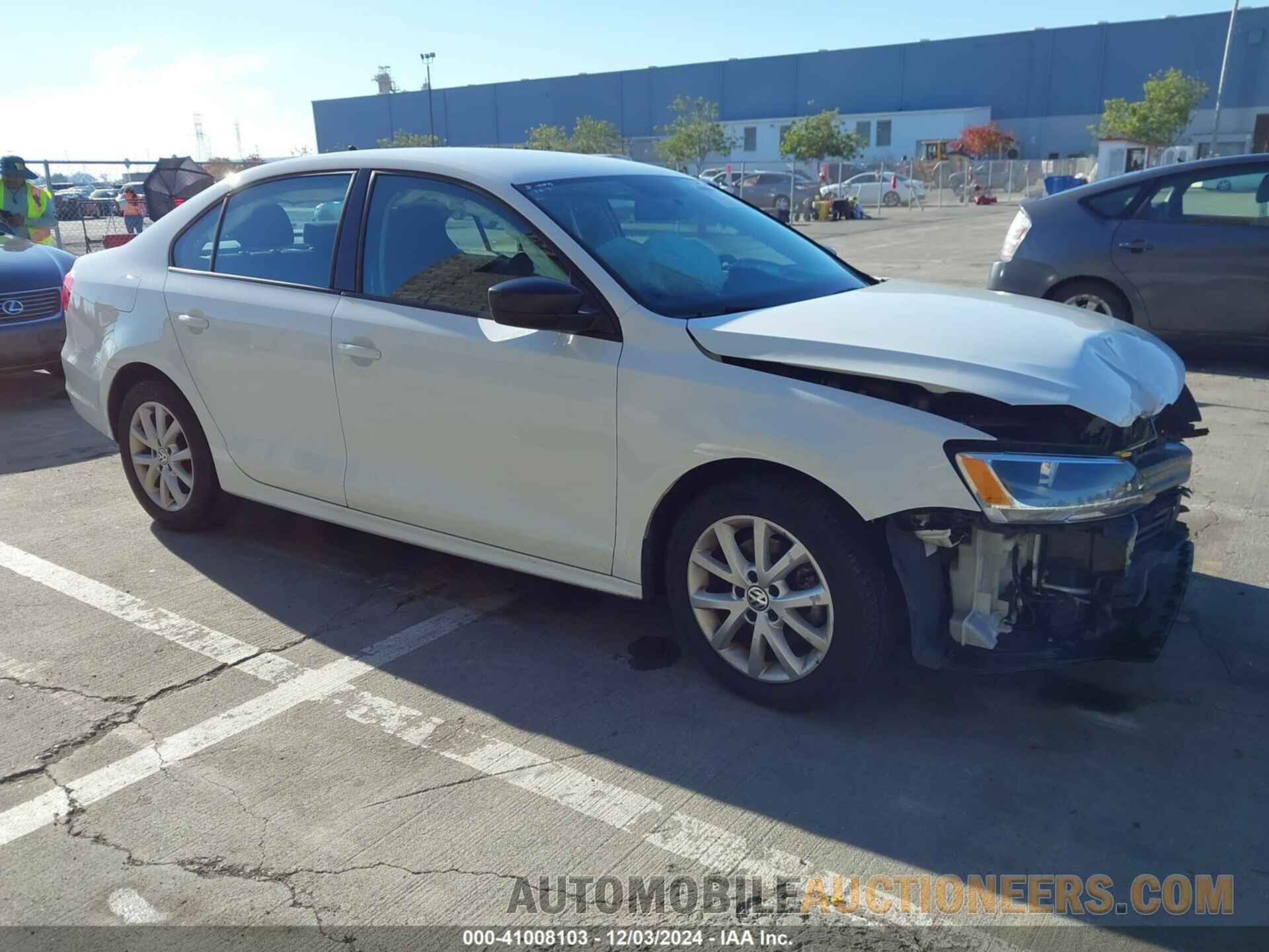 3VWD17AJ8FM283443 VOLKSWAGEN JETTA 2015