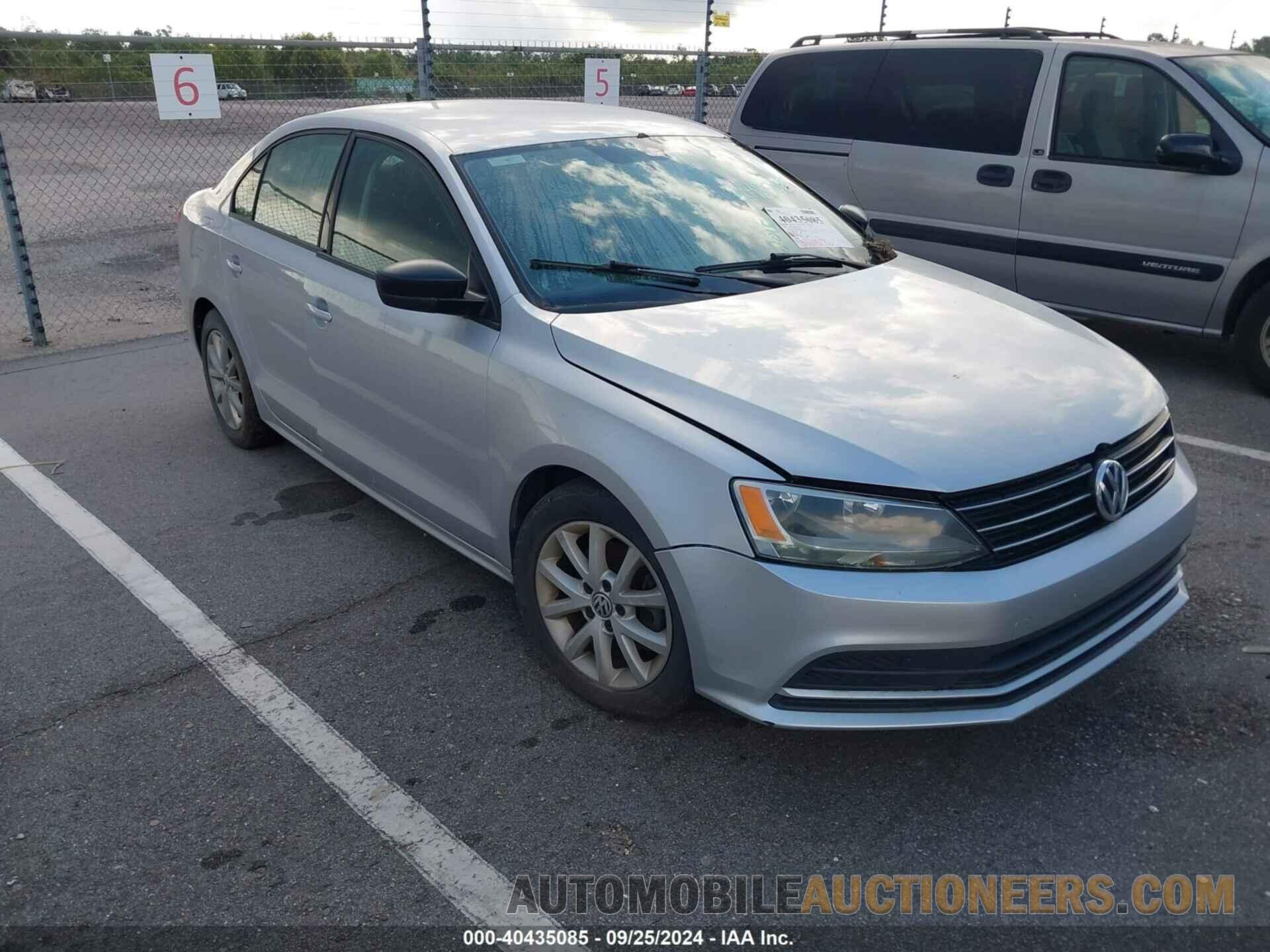 3VWD17AJ8FM298296 VOLKSWAGEN JETTA 2015