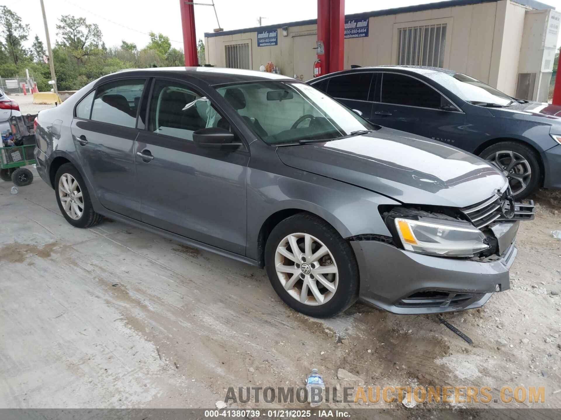 3VWD17AJ8FM314562 VOLKSWAGEN JETTA 2015