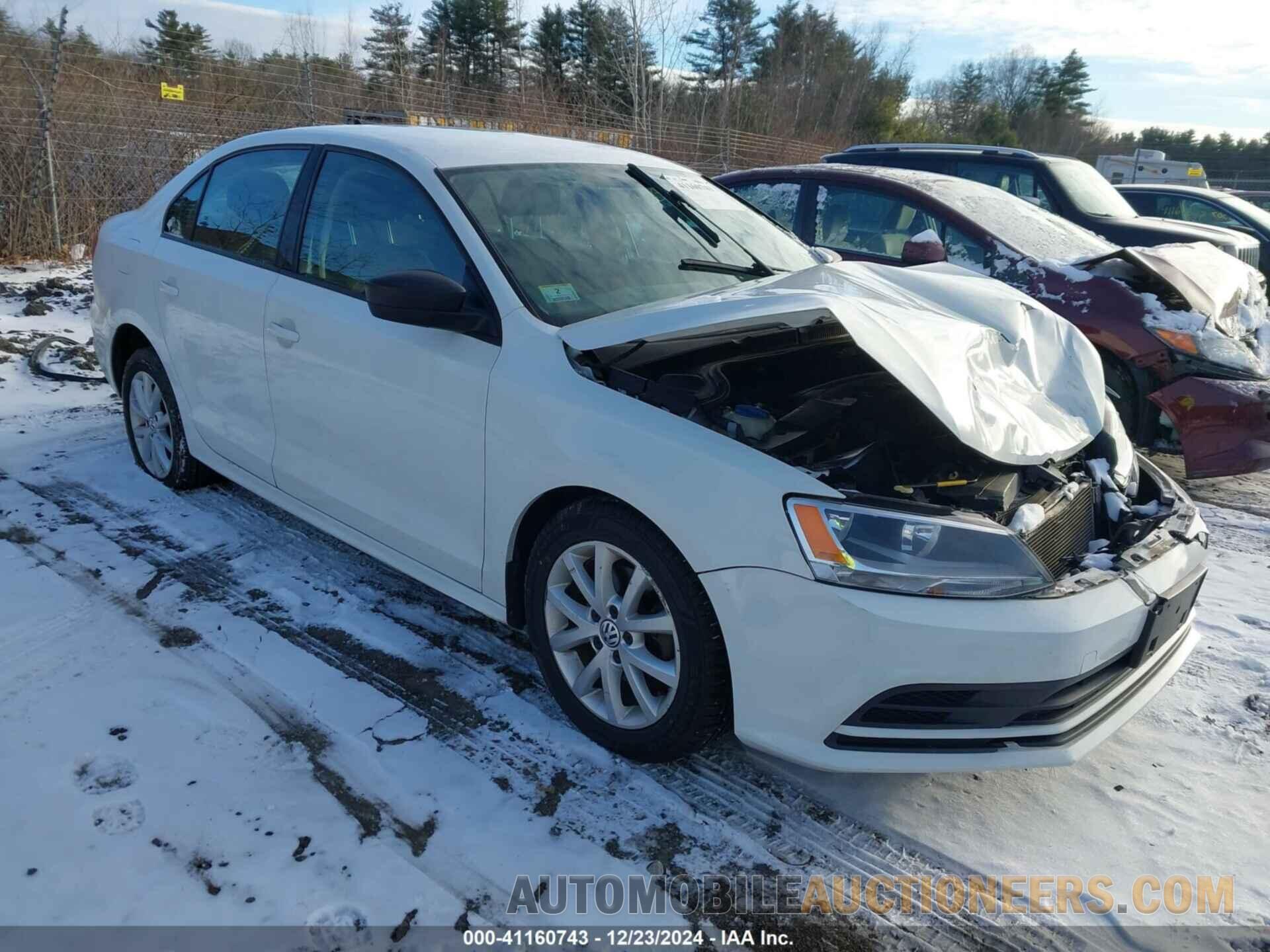 3VWD17AJ8FM401085 VOLKSWAGEN JETTA 2015