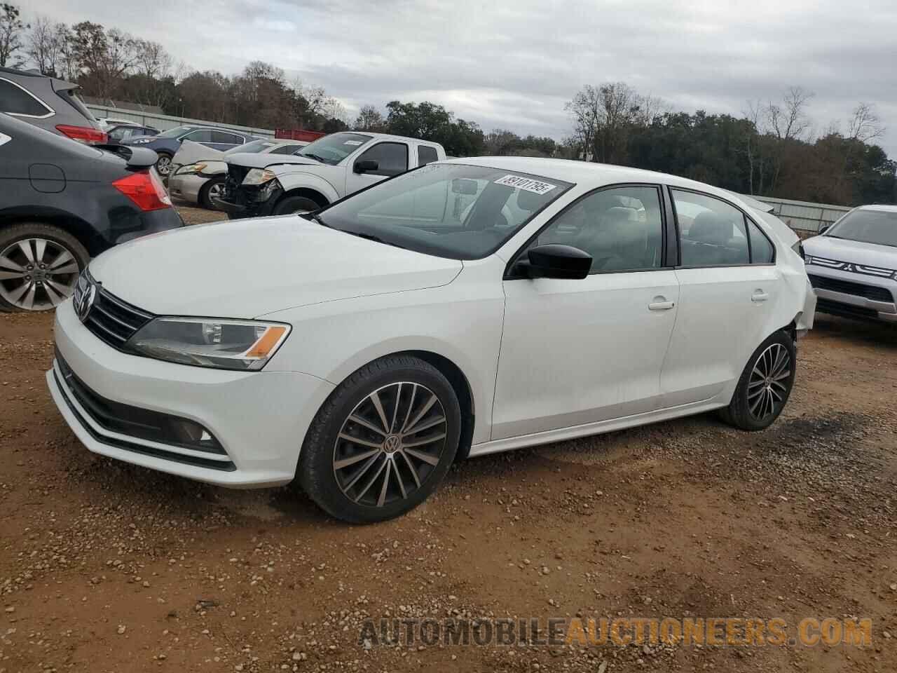 3VWD17AJ8GM286697 VOLKSWAGEN JETTA 2016