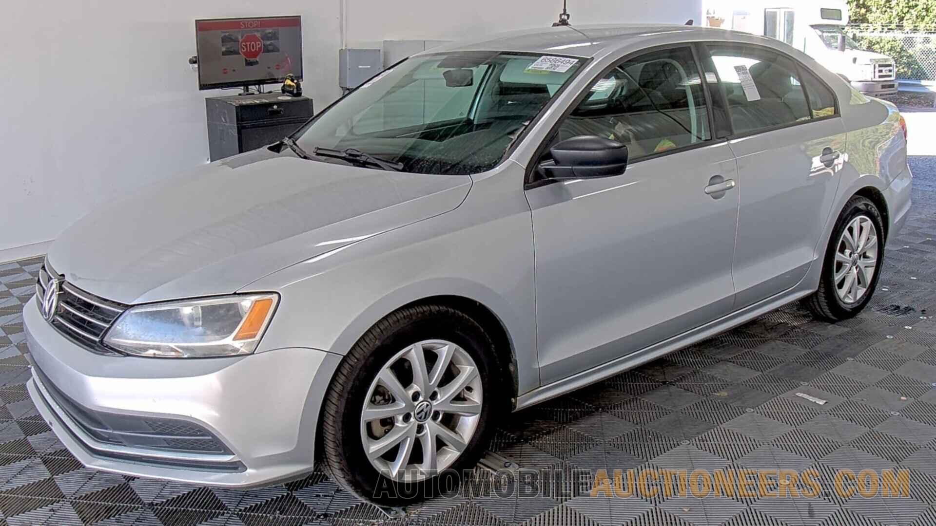 3VWD17AJXFM208999 Volkswagen Jetta 2015