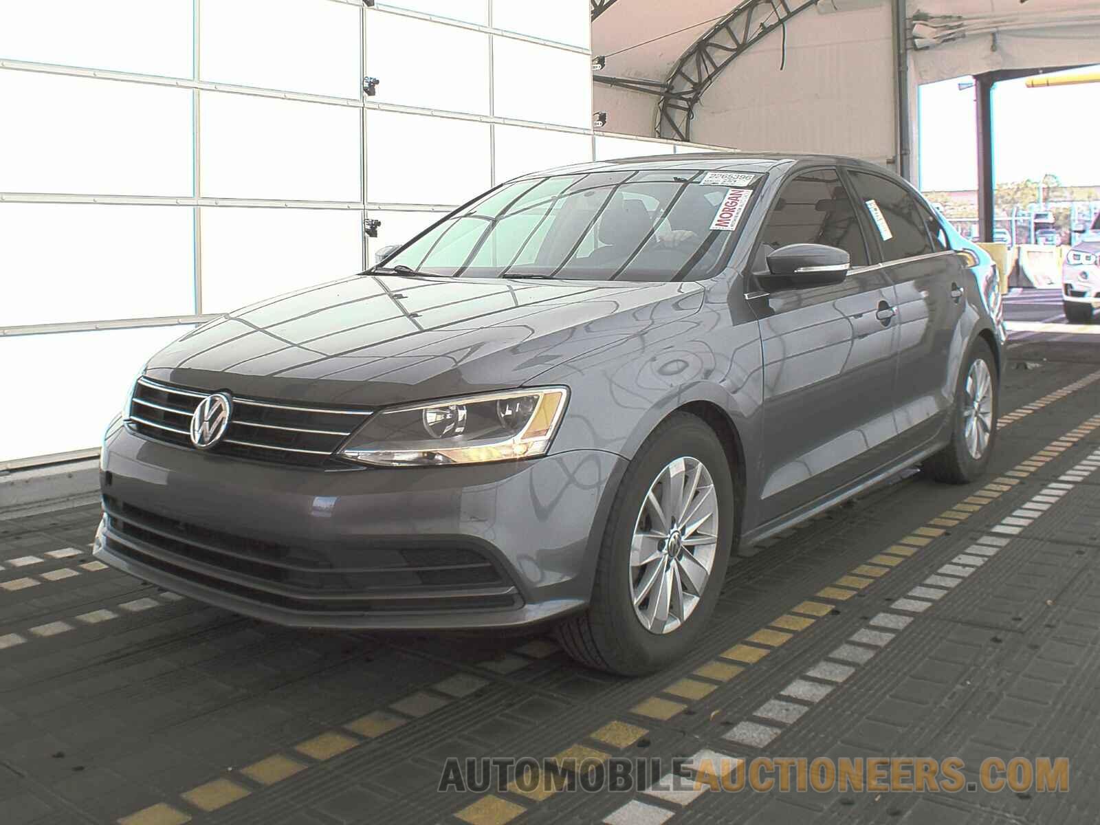 3VWD67AJ3GM297866 Volkswagen Jetta 2016