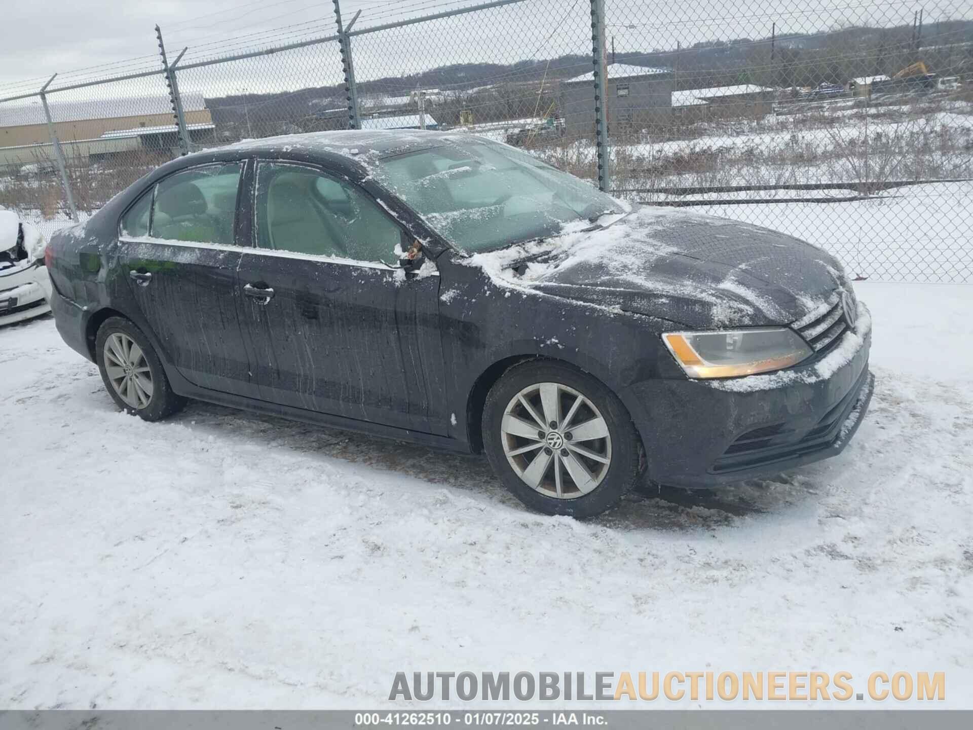 3VWD67AJ5GM318345 VOLKSWAGEN JETTA 2016