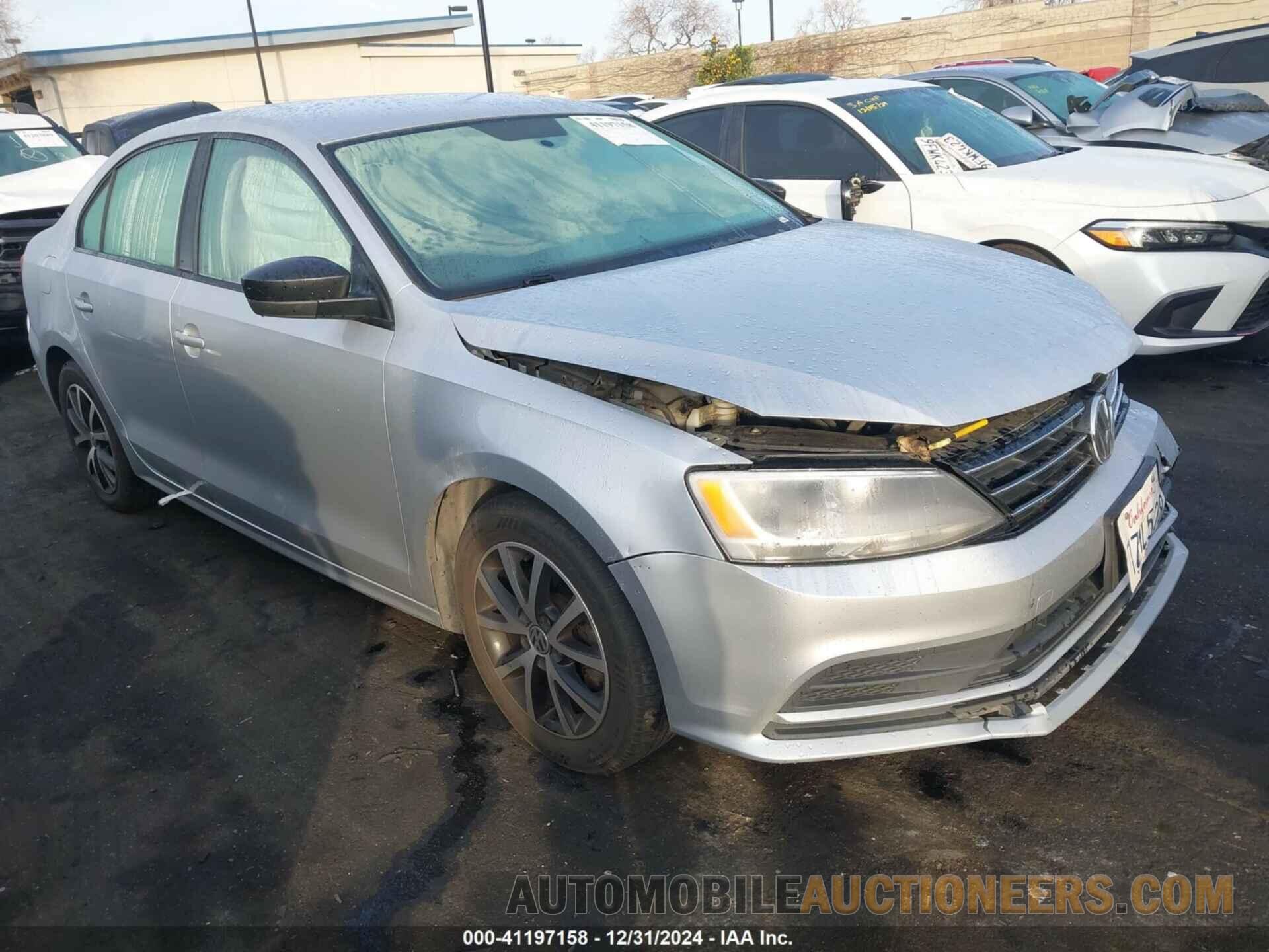 3VWD67AJ7GM225715 VOLKSWAGEN JETTA 2016