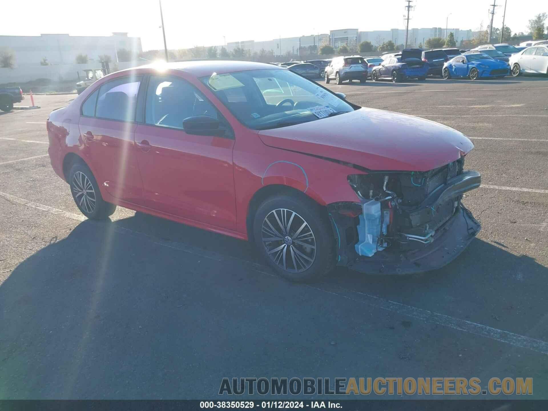 3VWDB7AJ1JM207973 VOLKSWAGEN JETTA 2018