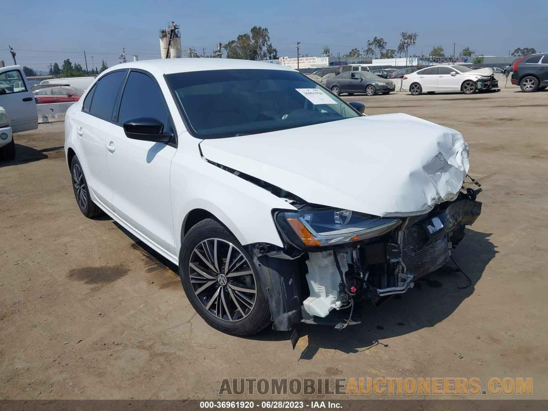 3VWDB7AJ1JM213868 VOLKSWAGEN JETTA 2018