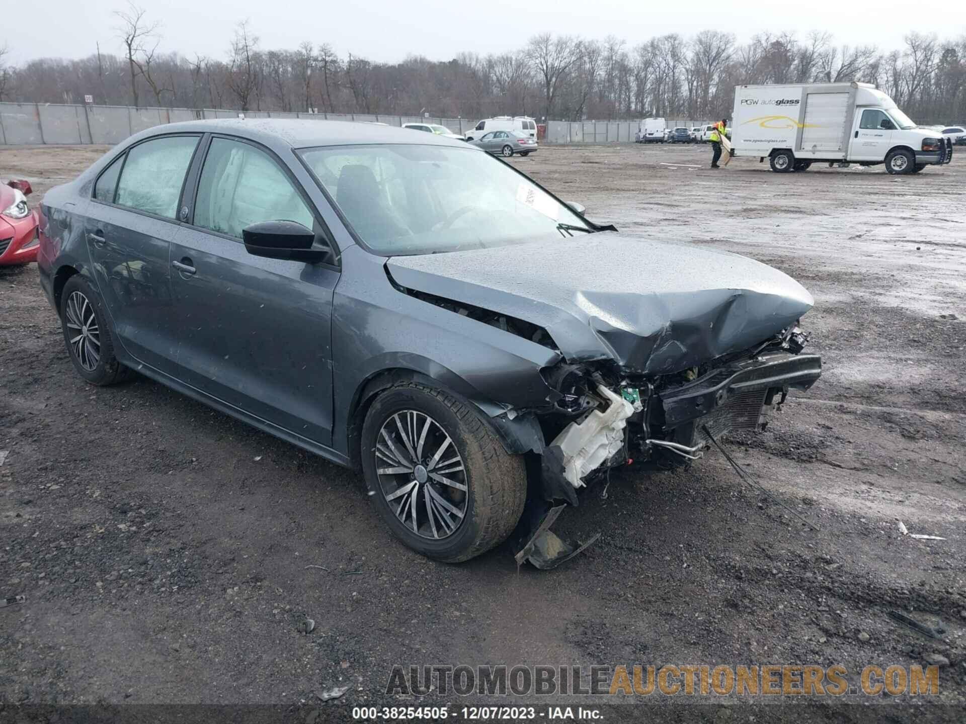 3VWDB7AJ2JM246071 VOLKSWAGEN JETTA 2018