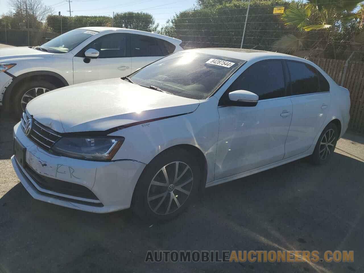 3VWDB7AJ3JM220143 VOLKSWAGEN JETTA 2018