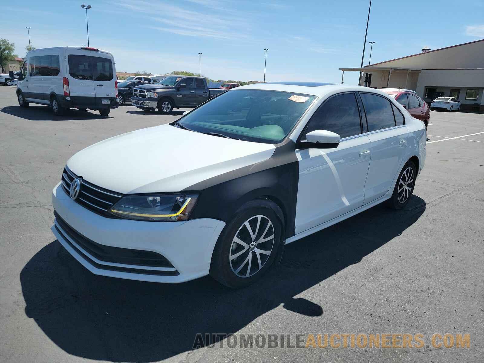 3VWDB7AJ4HM272438 Volkswagen Jetta 2017