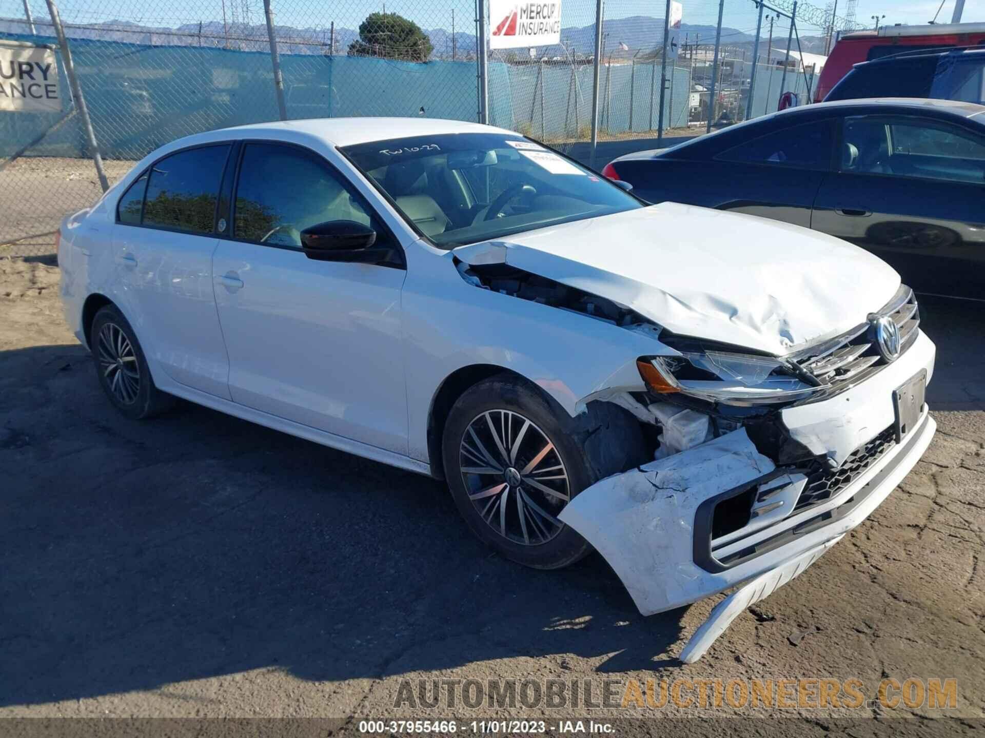 3VWDB7AJ4JM207739 VOLKSWAGEN JETTA 2018