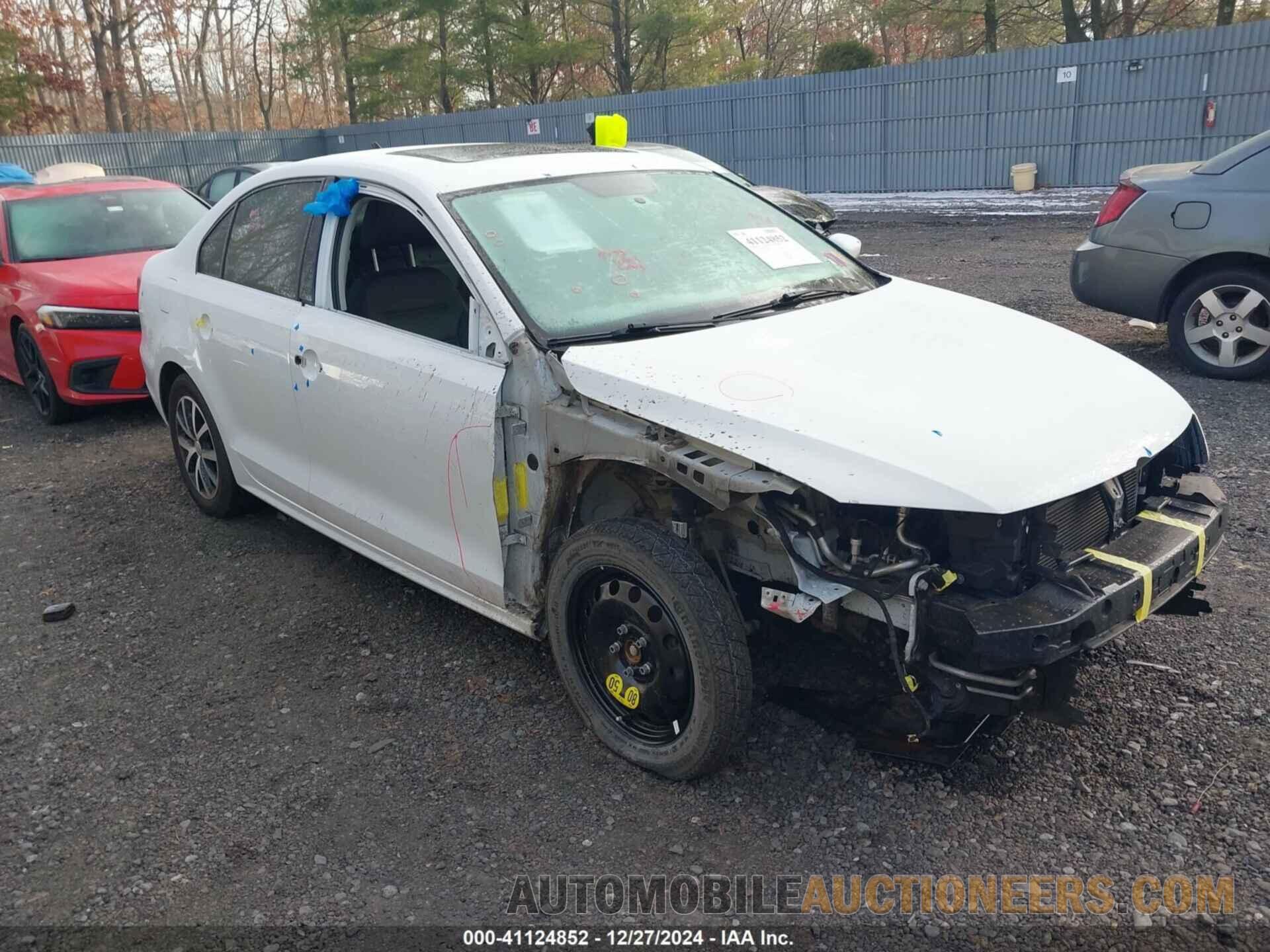 3VWDB7AJ6HM404017 VOLKSWAGEN JETTA 2017