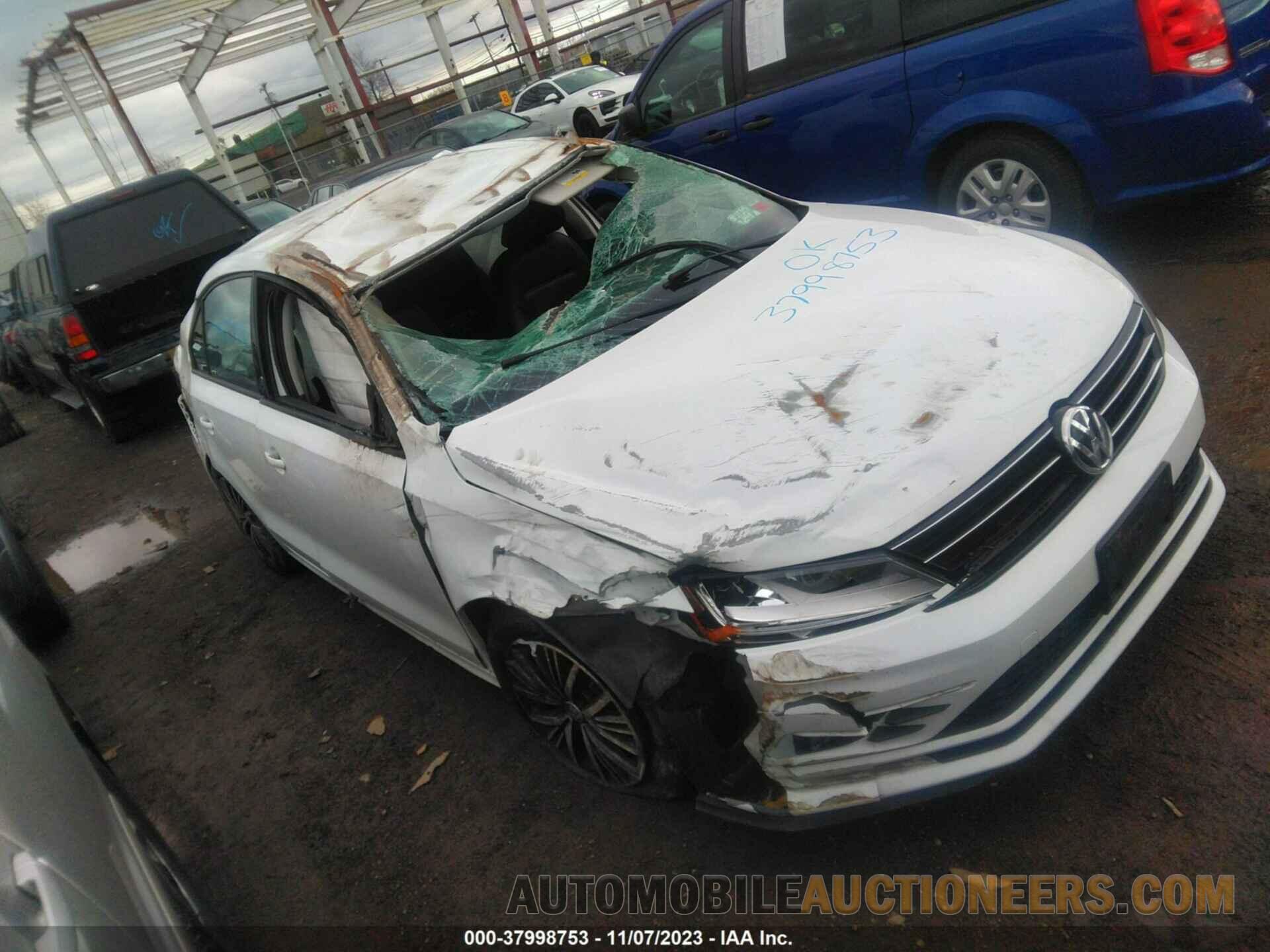 3VWDB7AJ7JM207749 VOLKSWAGEN JETTA 2018