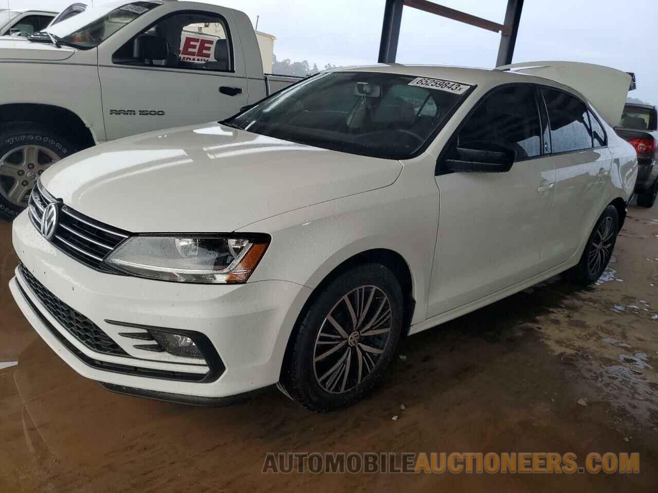 3VWDB7AJ7JM210375 VOLKSWAGEN JETTA 2018