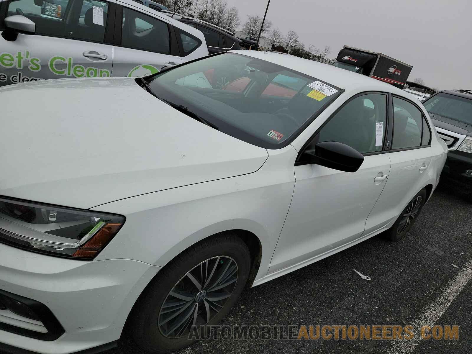 3VWDB7AJ7JM213924 Volkswagen Jetta 2018