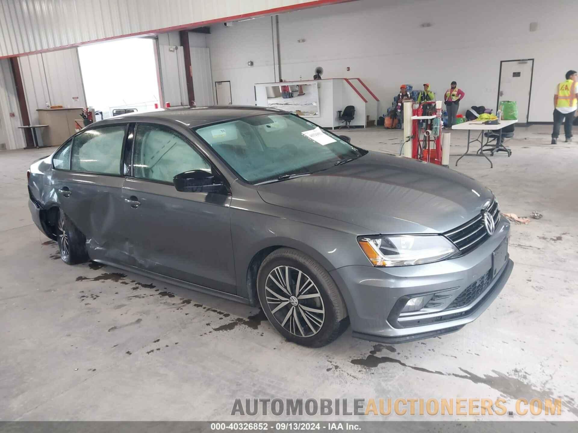 3VWDB7AJ9JM206943 VOLKSWAGEN JETTA 2018