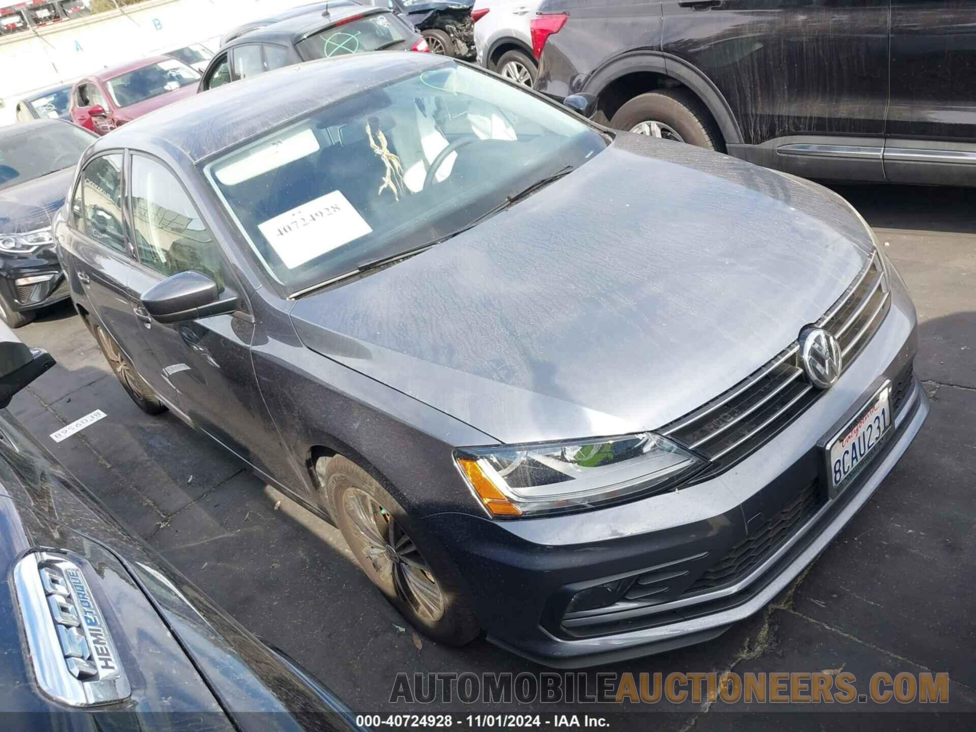 3VWDB7AJ9JM211933 VOLKSWAGEN JETTA 2018