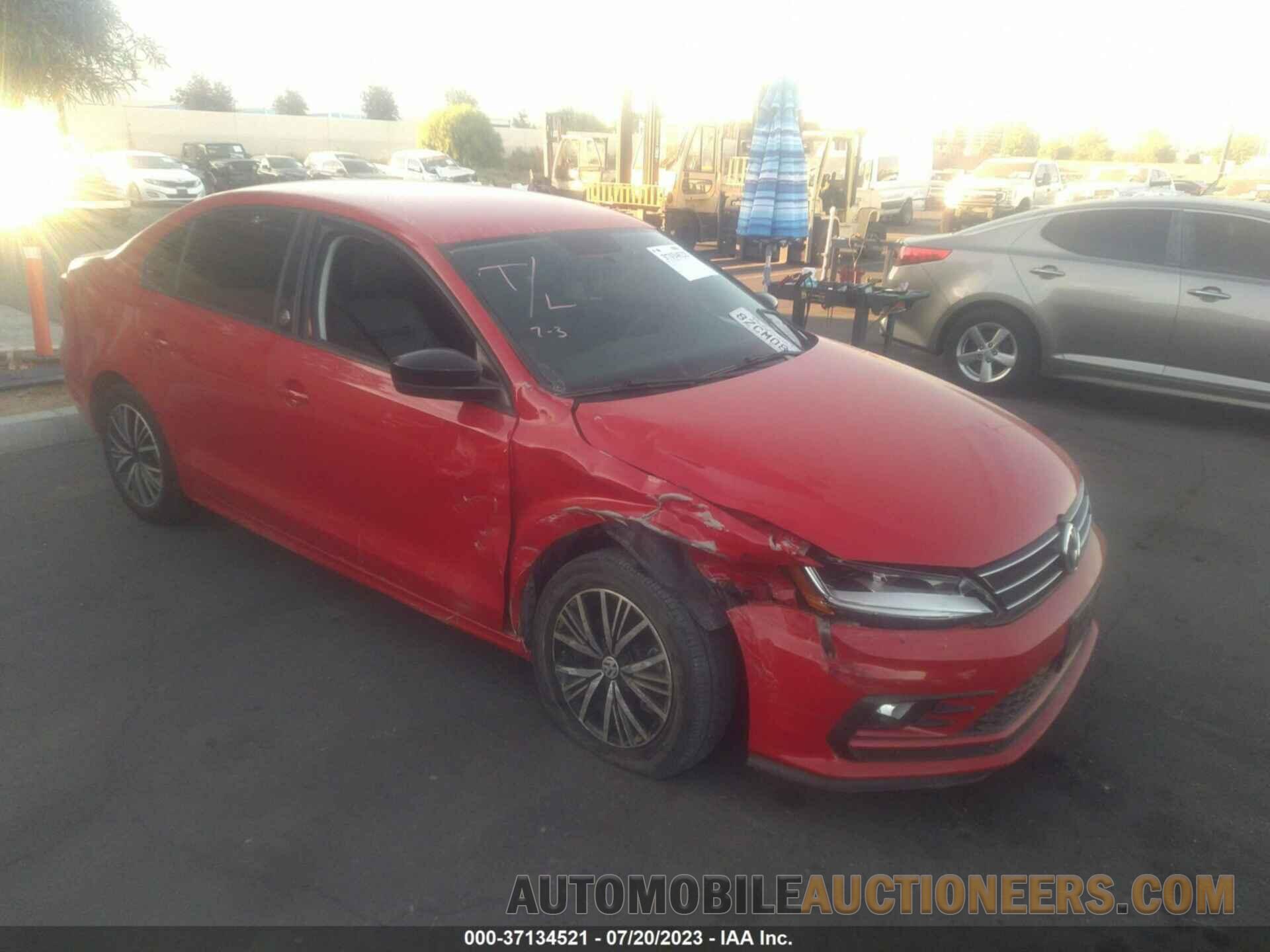 3VWDB7AJXJM217370 VOLKSWAGEN JETTA 2018