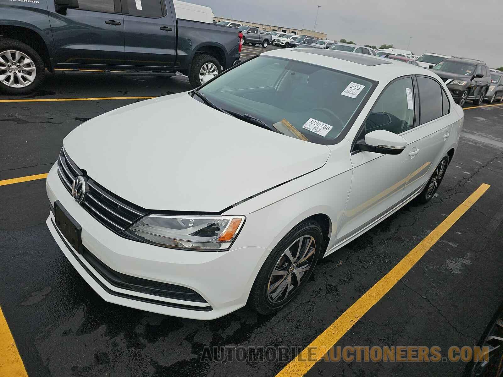 3VWDB7AJXJM225310 Volkswagen Jetta 2018