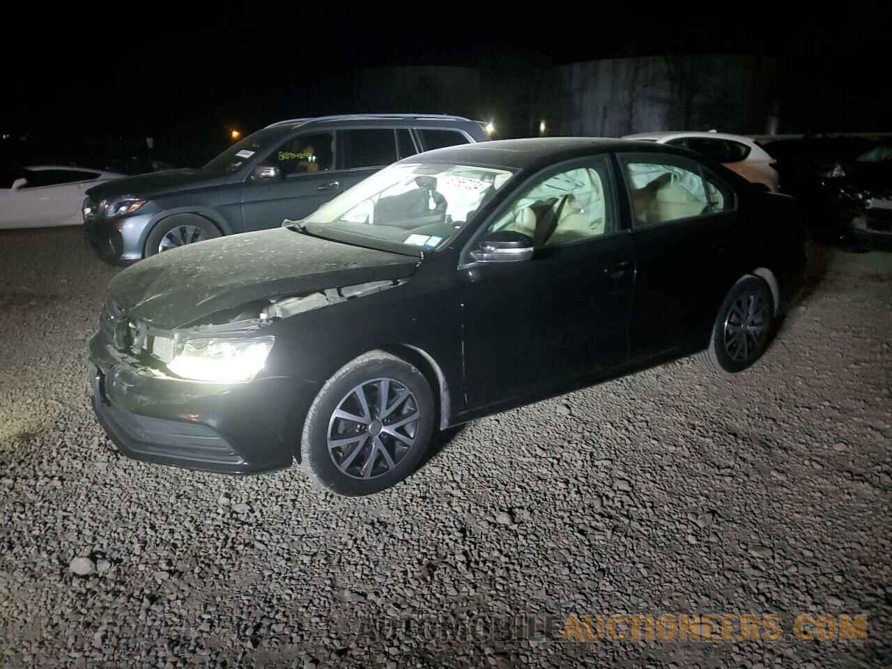 3VWDB7AJXJM259411 VOLKSWAGEN JETTA 2018