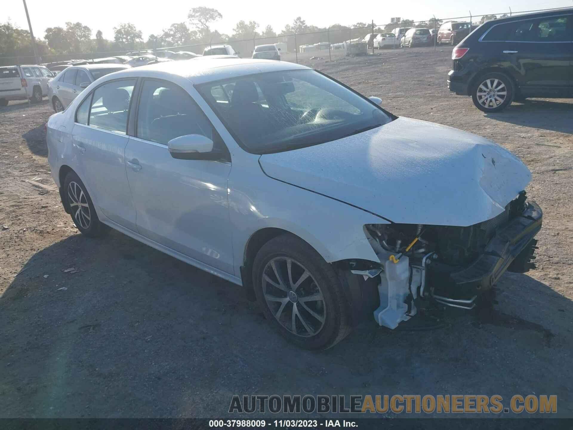 3VWDB7AJXJM259845 VOLKSWAGEN JETTA 2018