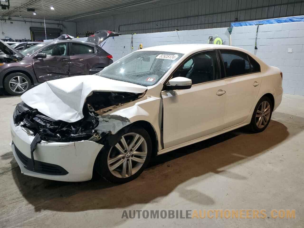 3VWDP7AJ1DM377174 VOLKSWAGEN JETTA 2013